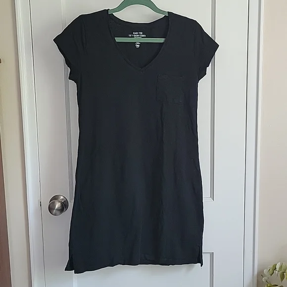 gap tee shirt dress GAP Women's Relaxed Pocket T-Shirt Dress, Navy White Stripe, Small Petite at Amazon Women's Clothing store